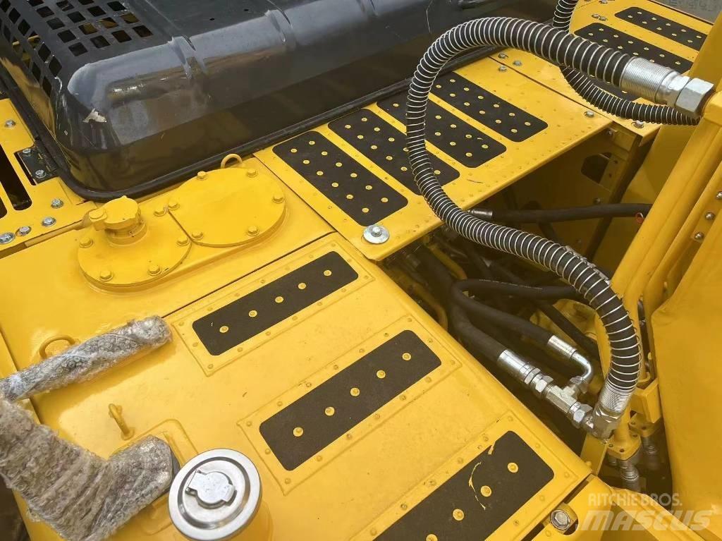 Komatsu PC 130 Pásová rýpadla