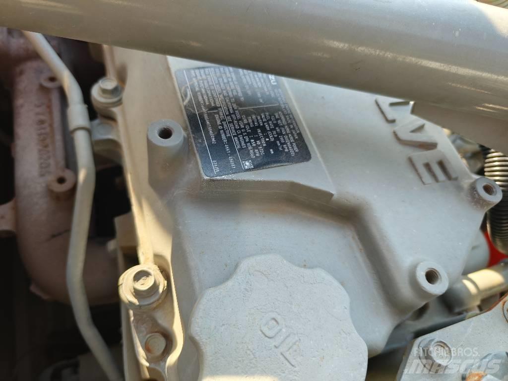 Hitachi ZX 200 Pásová rýpadla
