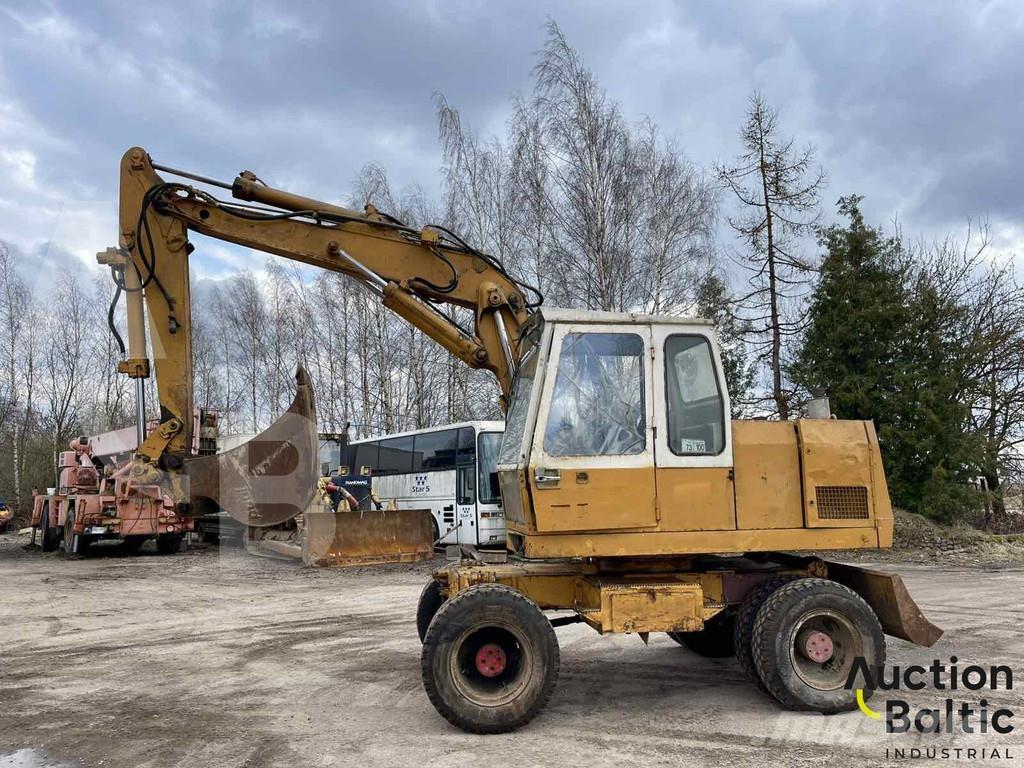 Liebherr A 900 C Kolová rýpadla