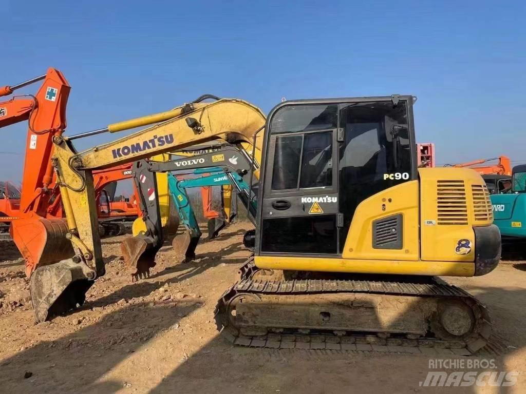 Komatsu PC 70 Pásová rýpadla