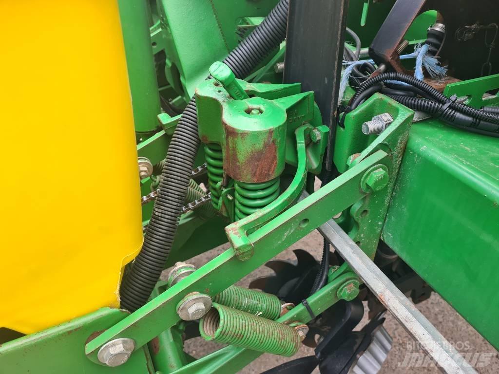 John Deere 1770 Sázecí stroje