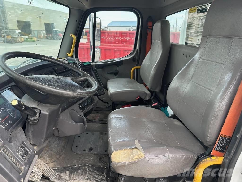 Freightliner 108 SD Další