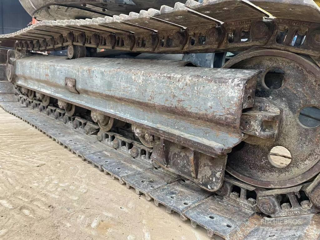 Wacker Neuson 8003 Midi rýpadla 7t - 12t