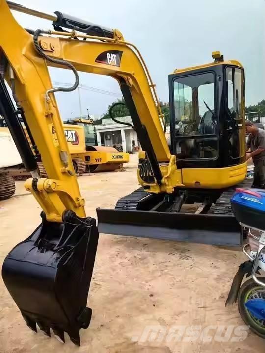 CAT 304 CR Mini rýpadla < 7t