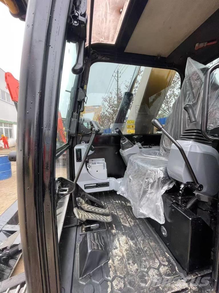 CAT 308 Mini rýpadla < 7t