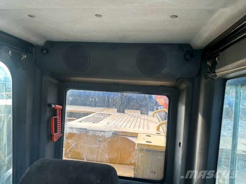 Sany 750 Pásová rýpadla