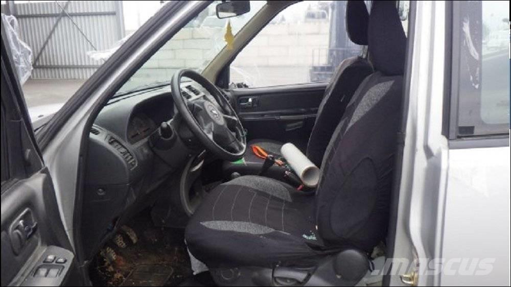 Nissan Terrano II Osobní vozy