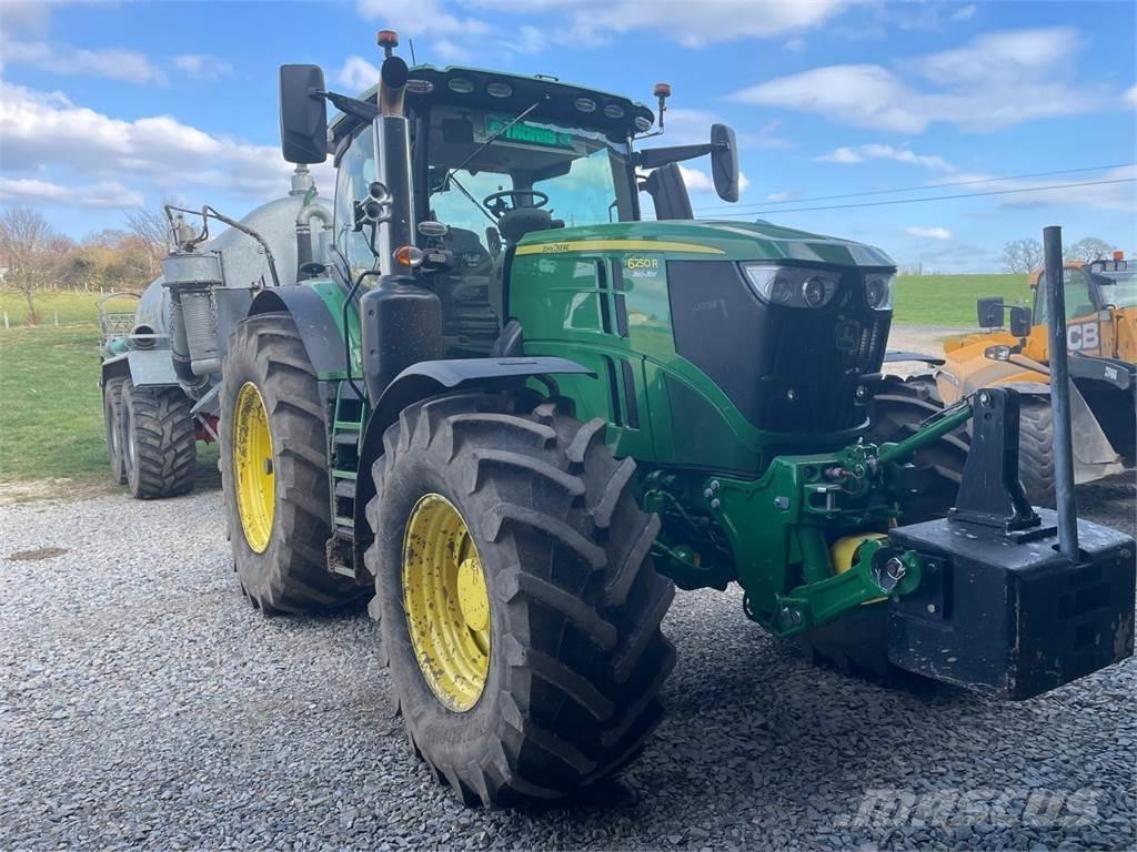 John Deere 6250R Traktory