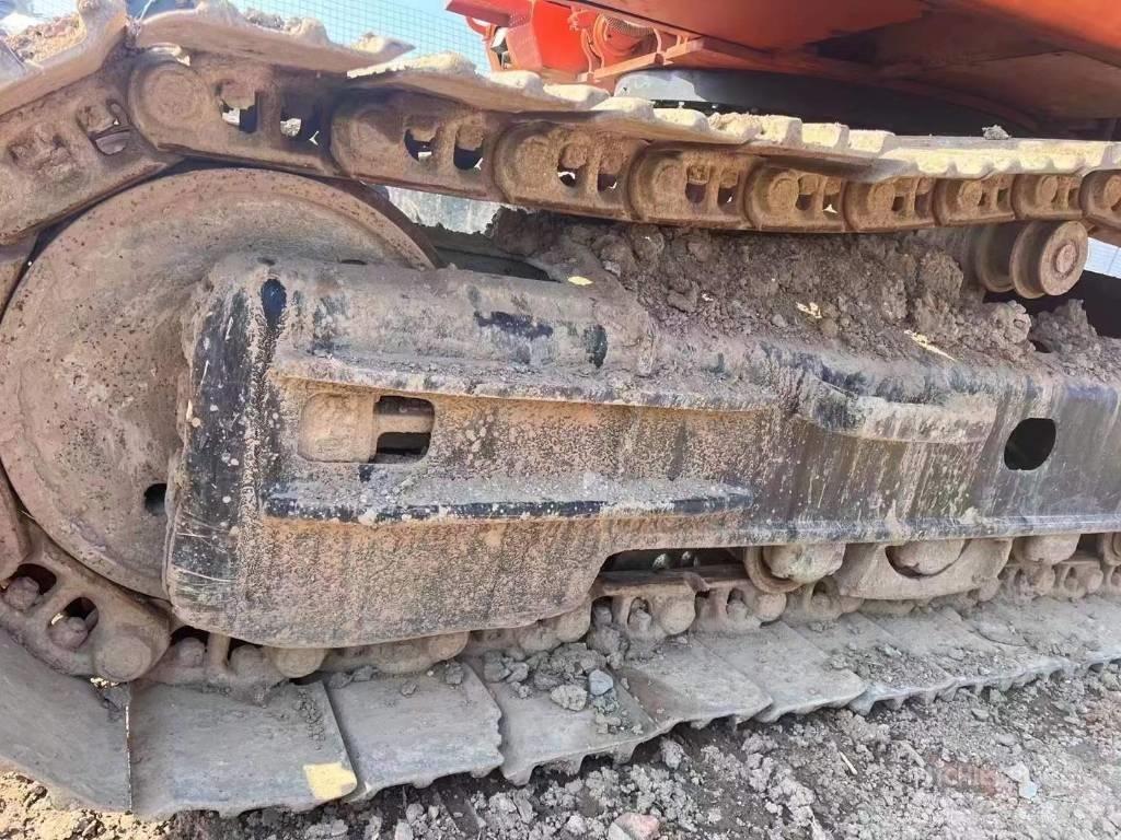 Doosan DH 220 Pásová rýpadla
