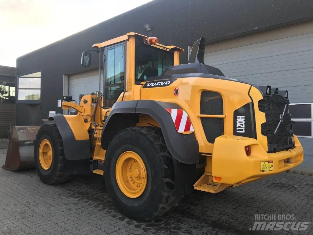 Volvo L120H Kolové nakladače