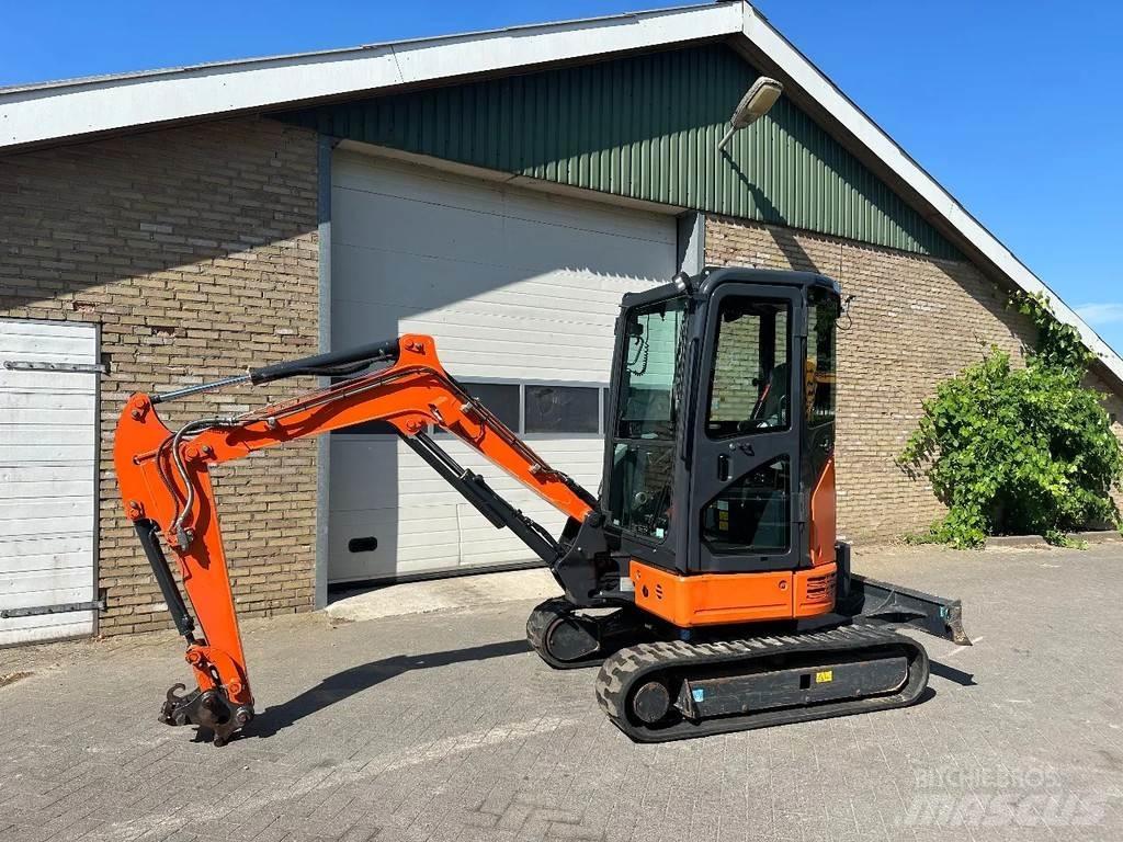 Hitachi ZX26U-6CR Mini rýpadla < 7t