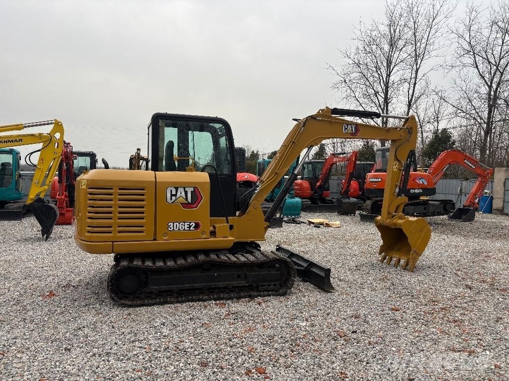 CAT 306E2 Mini rýpadla < 7t
