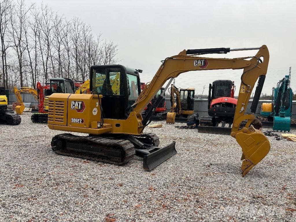 CAT 306E2 Mini rýpadla < 7t