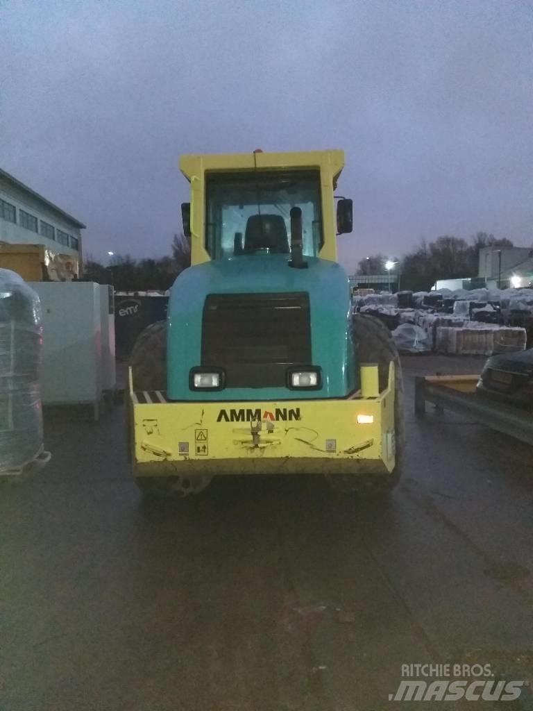 Ammann ASC 130 Tandemové válce