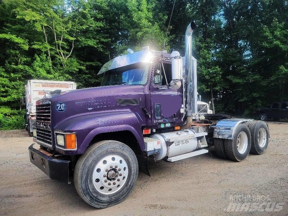Mack CH 613 Tahače