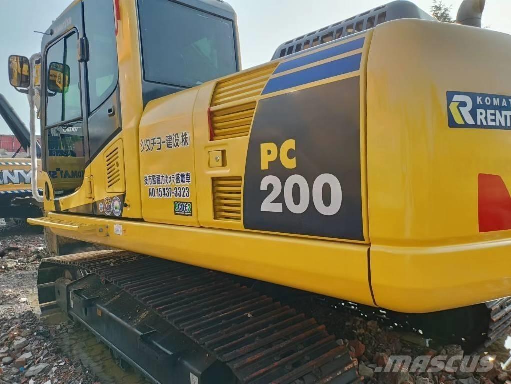 Komatsu PC 200-8 Pásová rýpadla