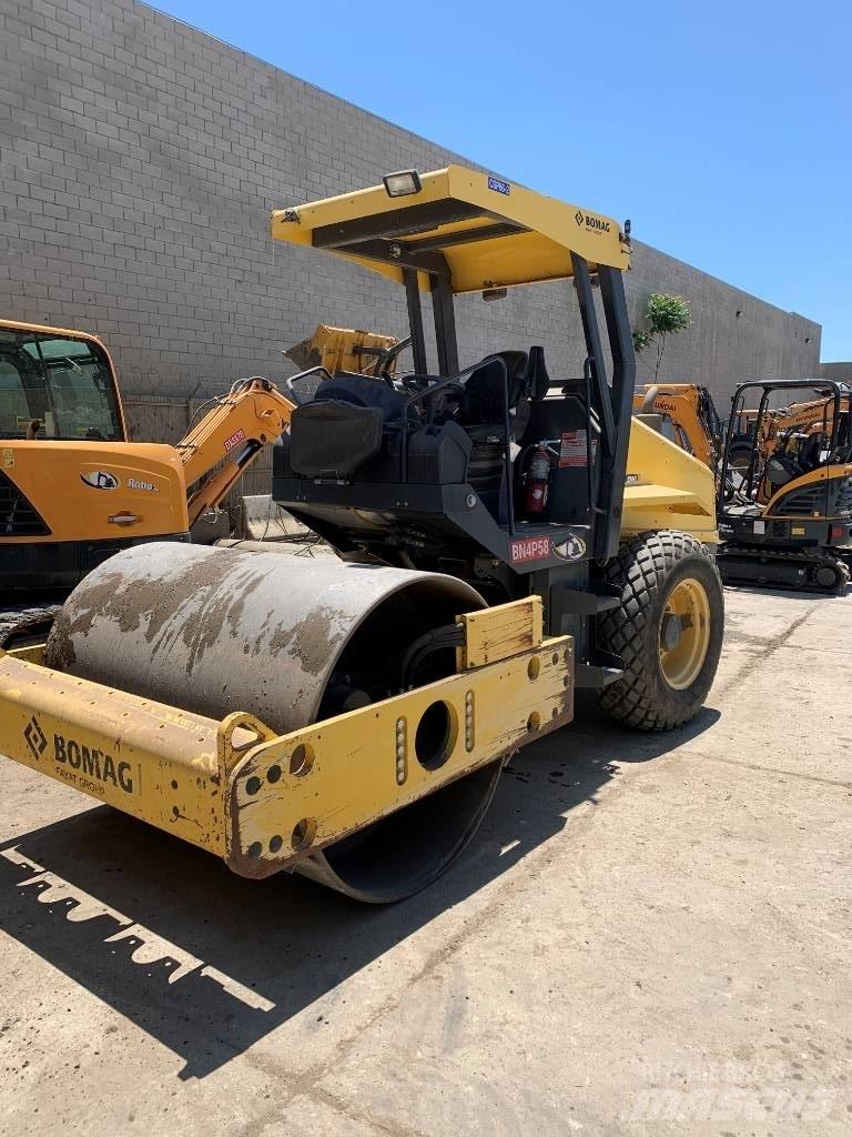 Bomag BW 177DH-50 Tahačové válce