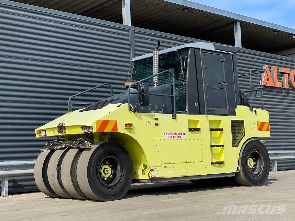 Ammann AP 240 Pneumatikové válce