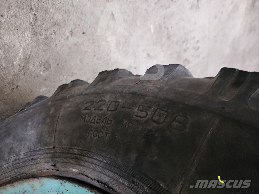 Belarus MTZ 80L Traktory