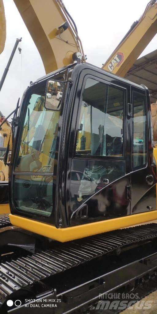 CAT 2021 CAT 313D2GC Kolová rýpadla