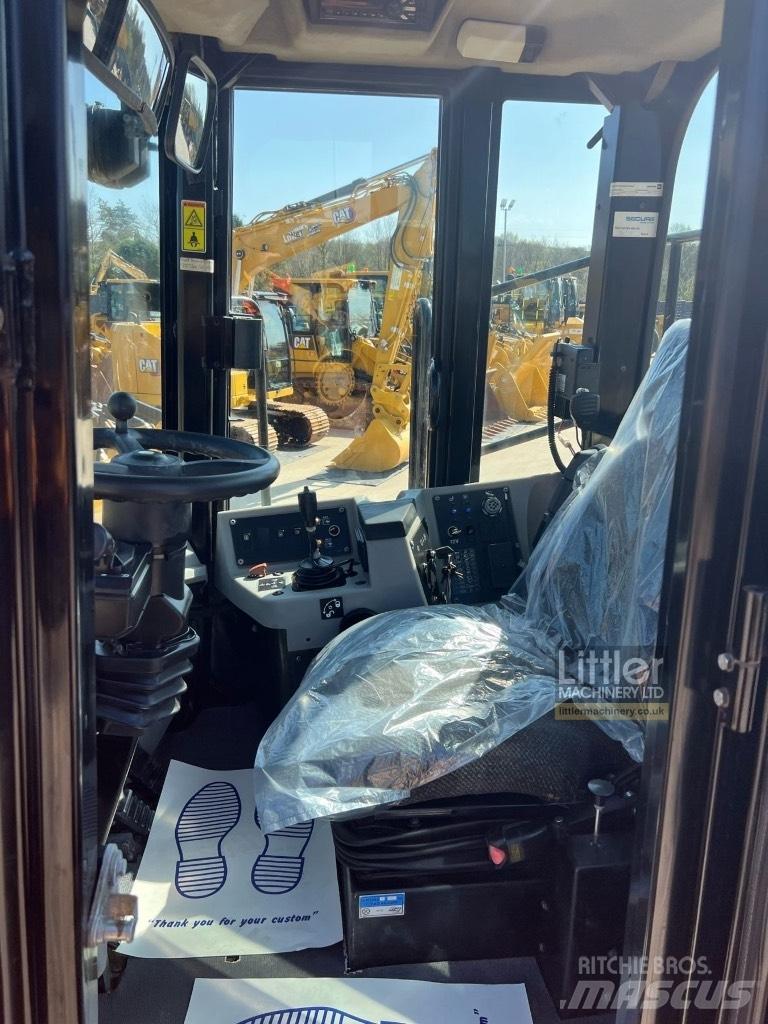 CAT 815 F 2 Půdní kompaktory