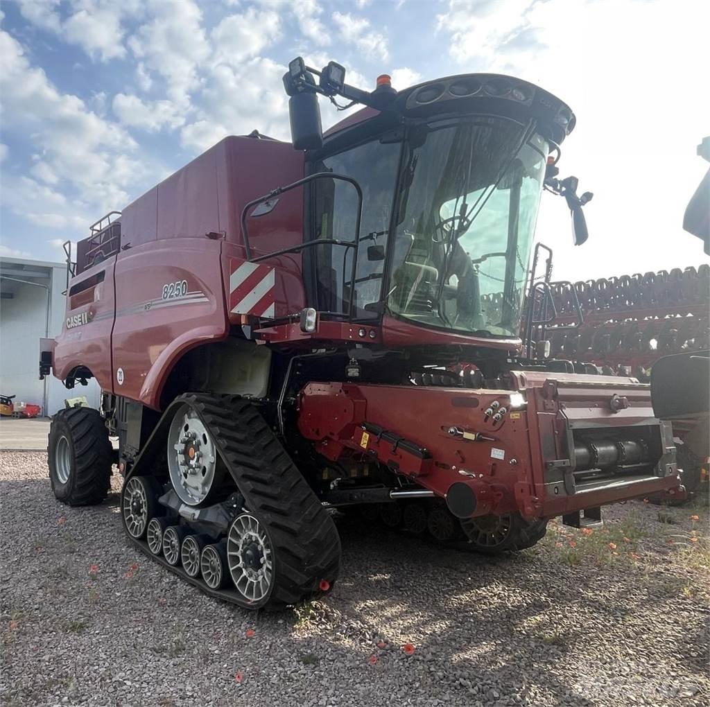 Case IH 8250 ASF Sklízecí mlátičky