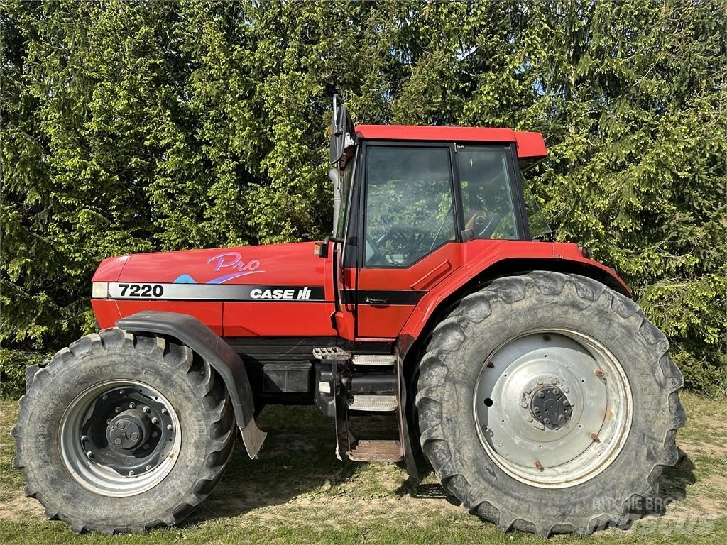 CASE 7220 Traktory