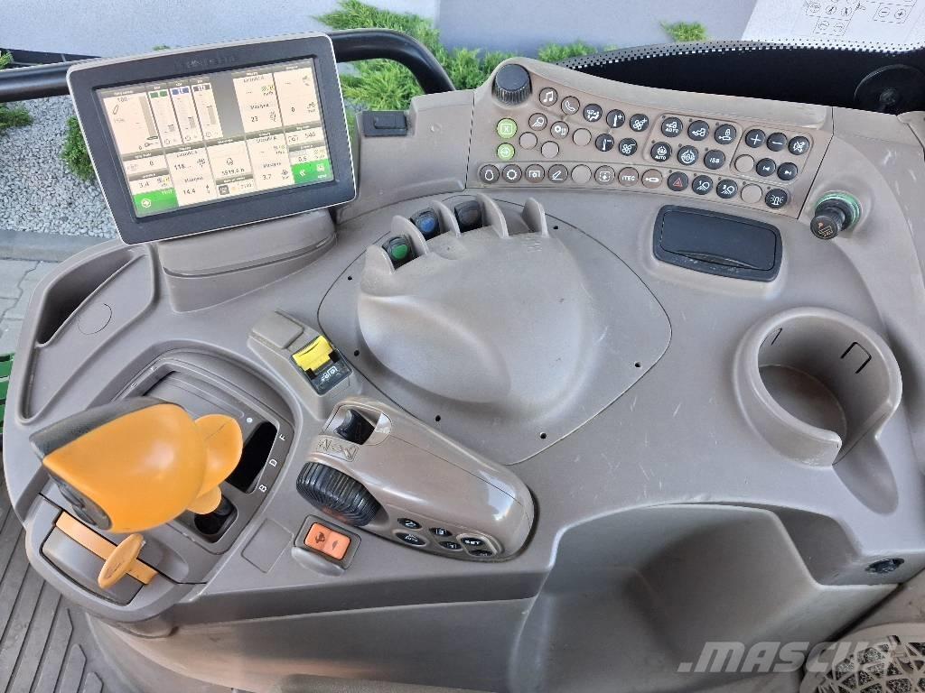John Deere 6110 R Traktory