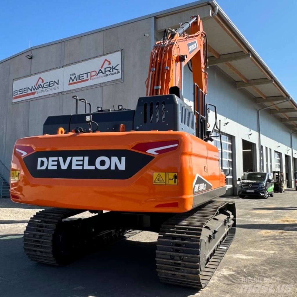 Develon DX300Lc-7 Pásová rýpadla
