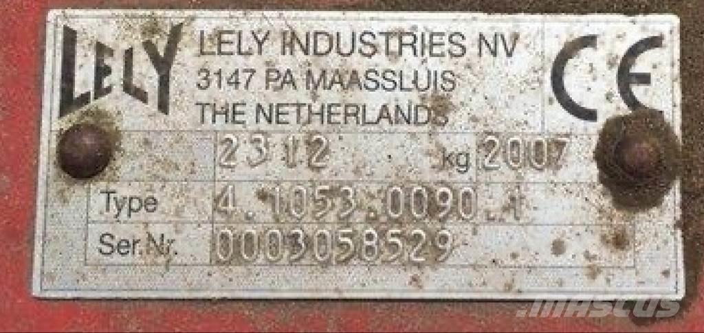 Lely LOTUS 1020 Obraceče a shrabovače sena
