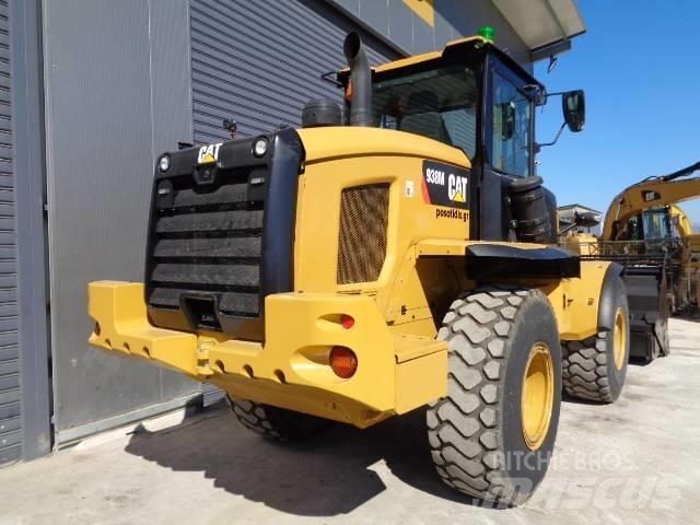 CAT 938M Kolové nakladače