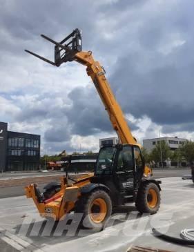 JCB 540-140 Teleskopické manipulátory