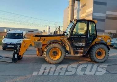 JCB 540-140 Teleskopické manipulátory