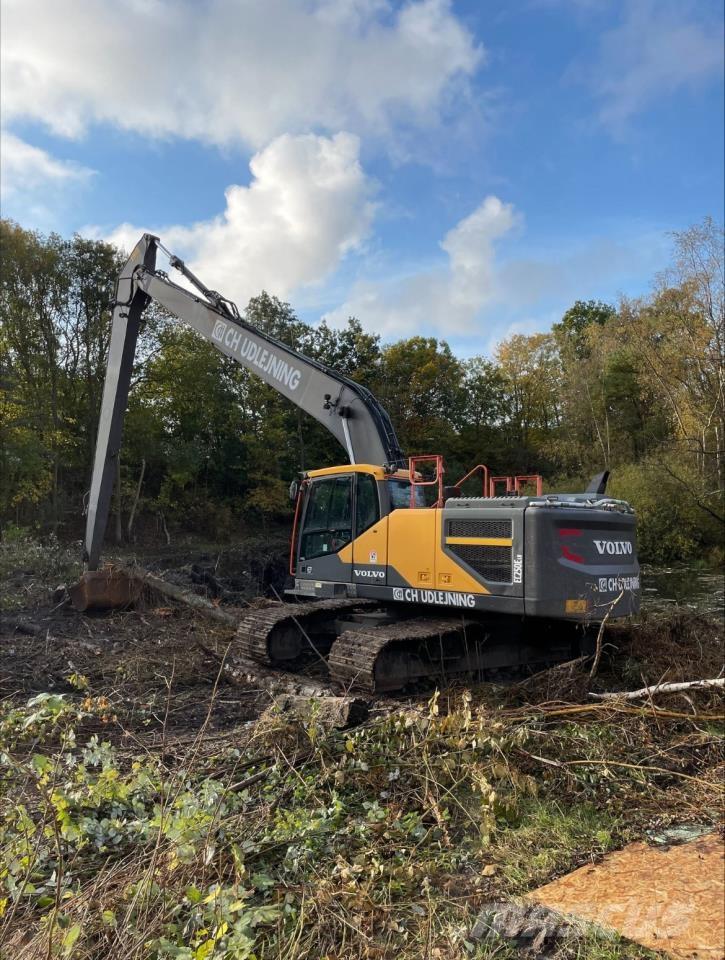 Volvo 250E LR Pásová rýpadla