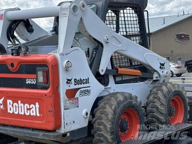 Bobcat S650 Smykem řízené nakladače