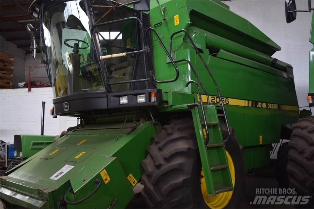 John Deere 2066 Sklízecí mlátičky