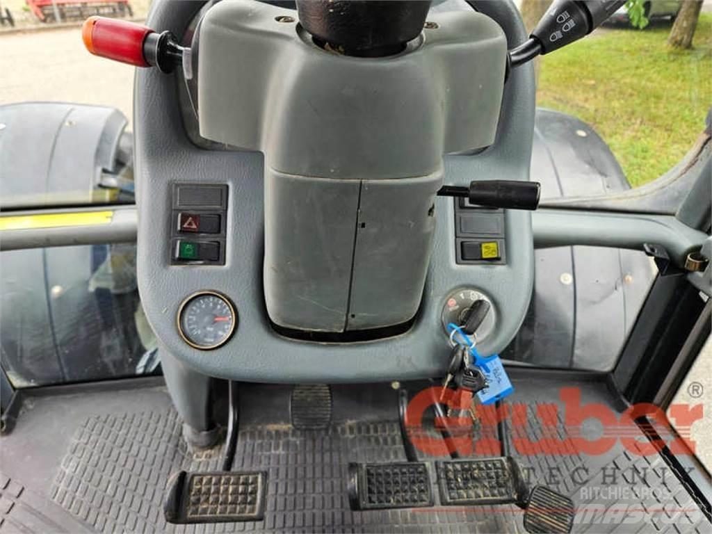Valtra T 140 Traktory