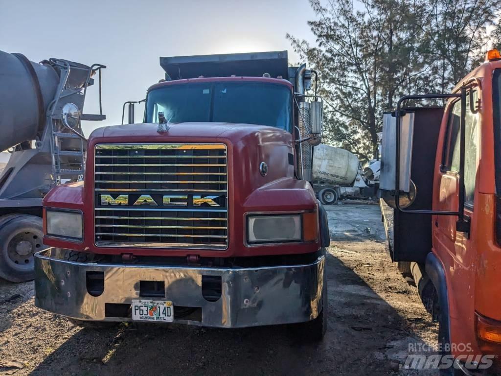 Mack CL 713 Sklápěče