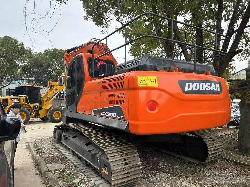 Doosan DX300LC-9c Pásová rýpadla