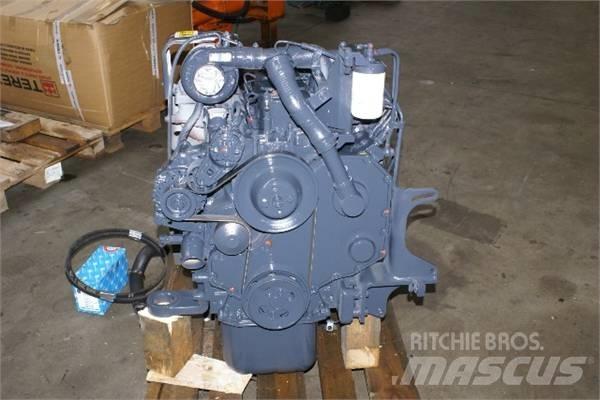 Komatsu S6D102E Motory
