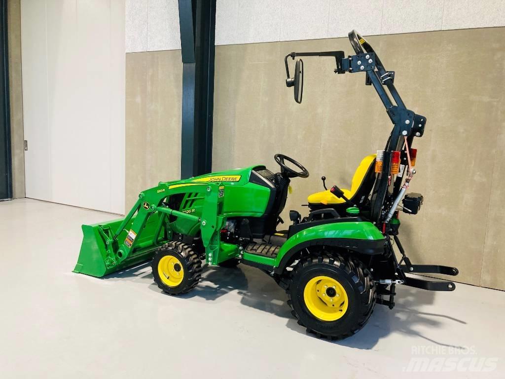 John Deere 1026 R Kompaktní traktory