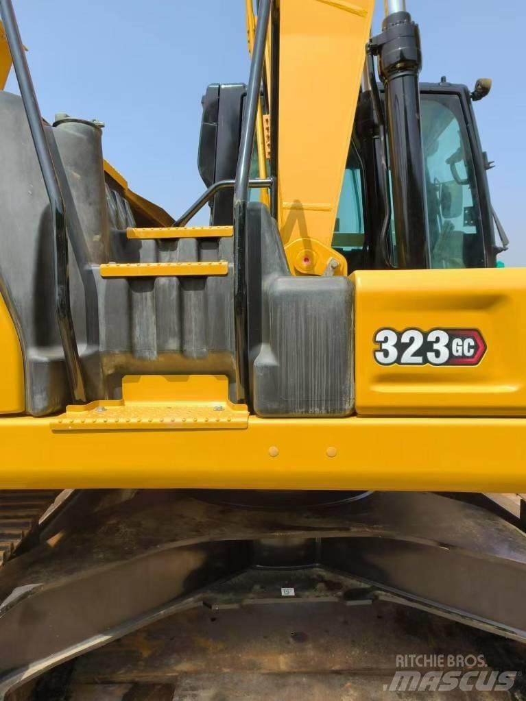 CAT 323 GC Pásová rýpadla