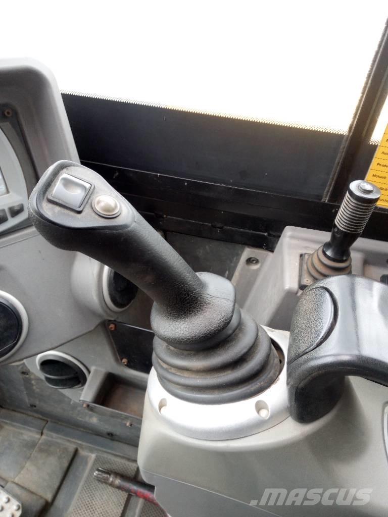 JCB 86 C-1 Midi rýpadla 7t - 12t