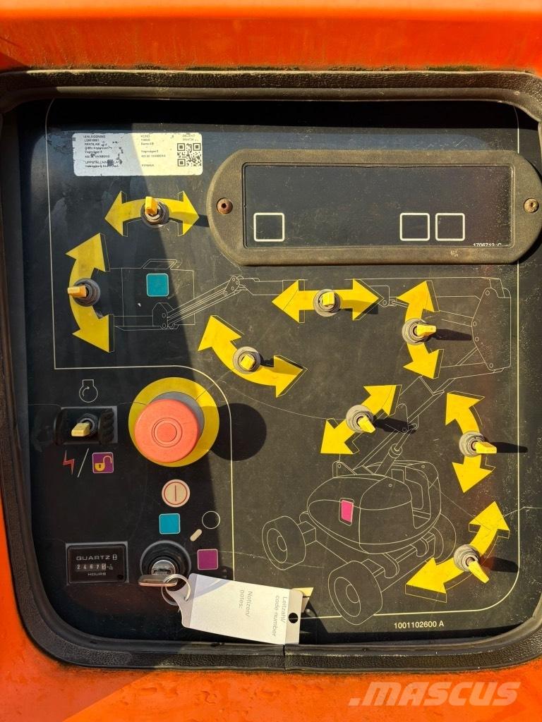 JLG 800 AJ Kloubové plošiny