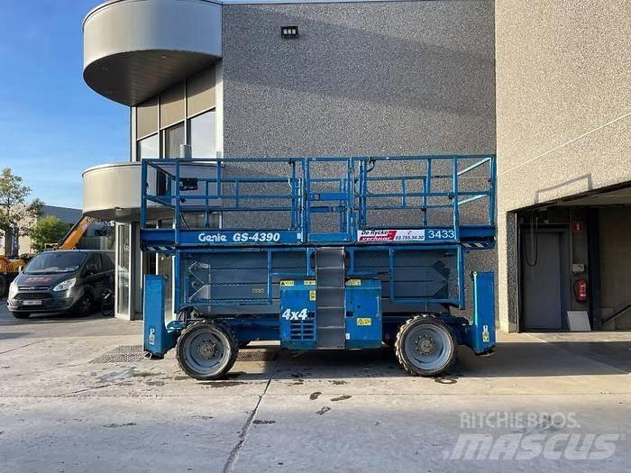 Genie GS4390RT Nůžková zvedací plošina