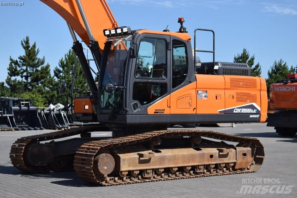 Doosan DX 255 LC-7 Pásová rýpadla