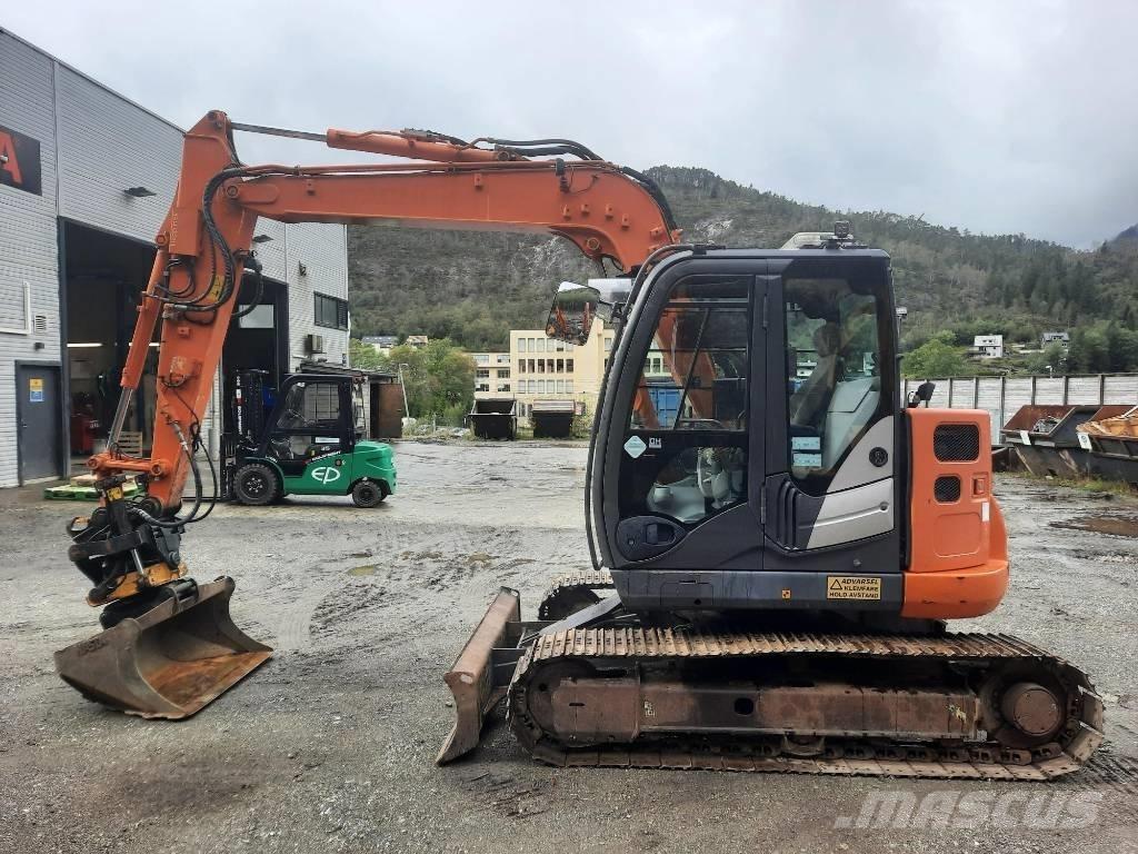 Hitachi ZX 85 US-5 Midi rýpadla 7t - 12t