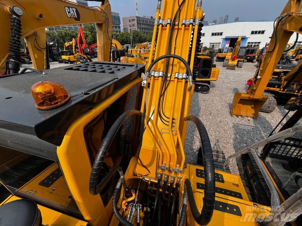 Komatsu PC 240 LC-8 Pásová rýpadla