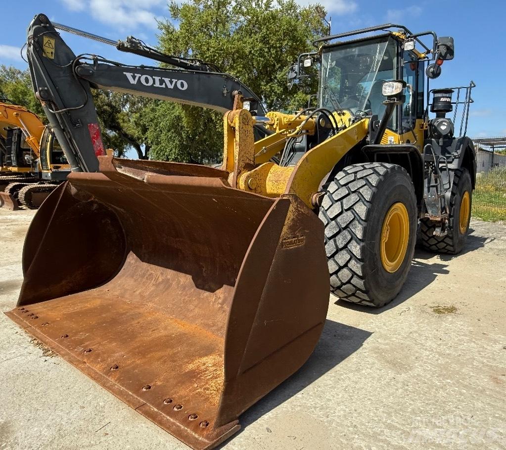 Komatsu WA 380-8 Kolové nakladače