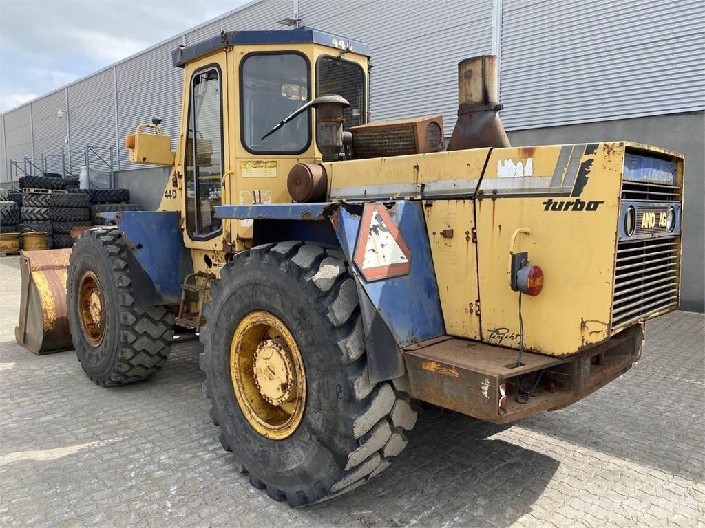 Hanomag 44D Kolové nakladače
